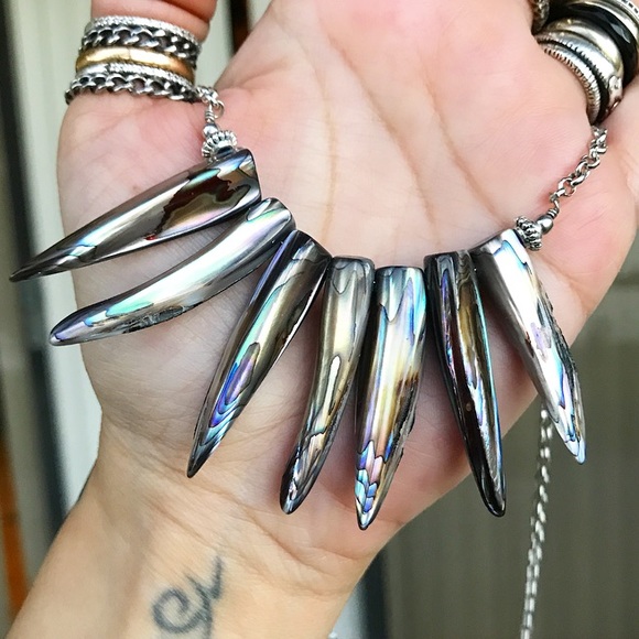 Genuine abalone tribal horn choker necklace - Picture 3 of 8